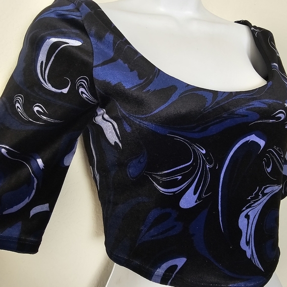 Athleta Exhilarate Velvet Crop - Picture 3 of 11